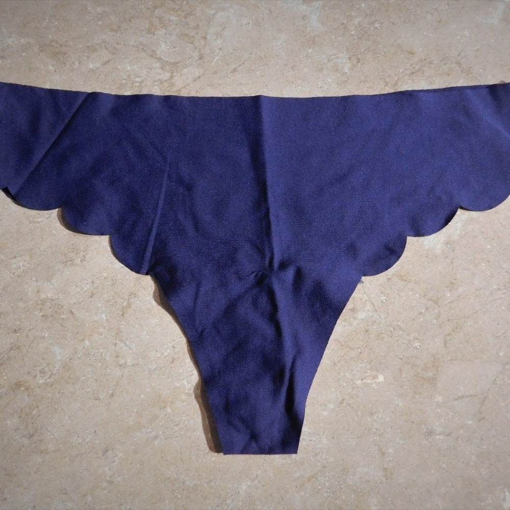 Halogen Navy Scallop No Show Panty S M. NWOT